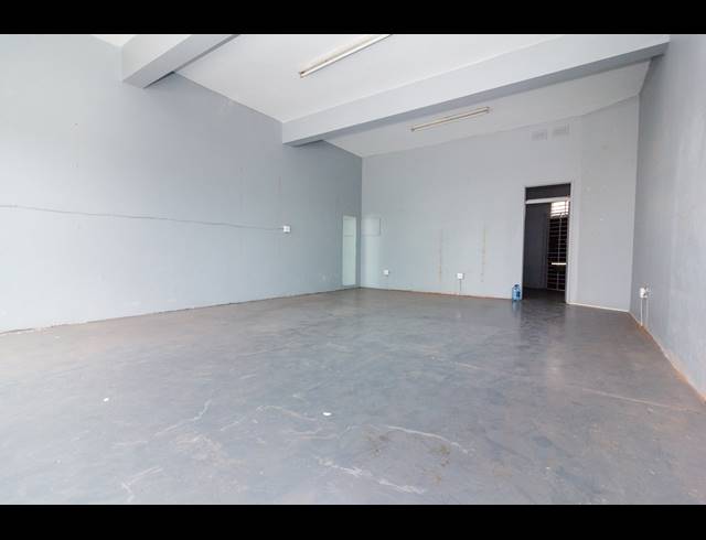 65M² RETAIL TO LET IN UMHLATUZANA